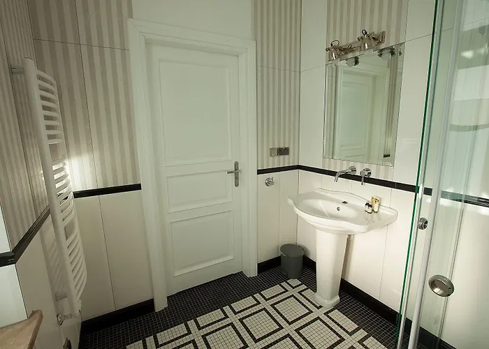 Comfort Art By Grand